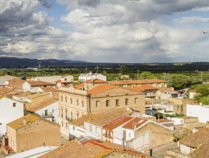 Vista de la Galera amb l'edifici de l'Ajuntament 